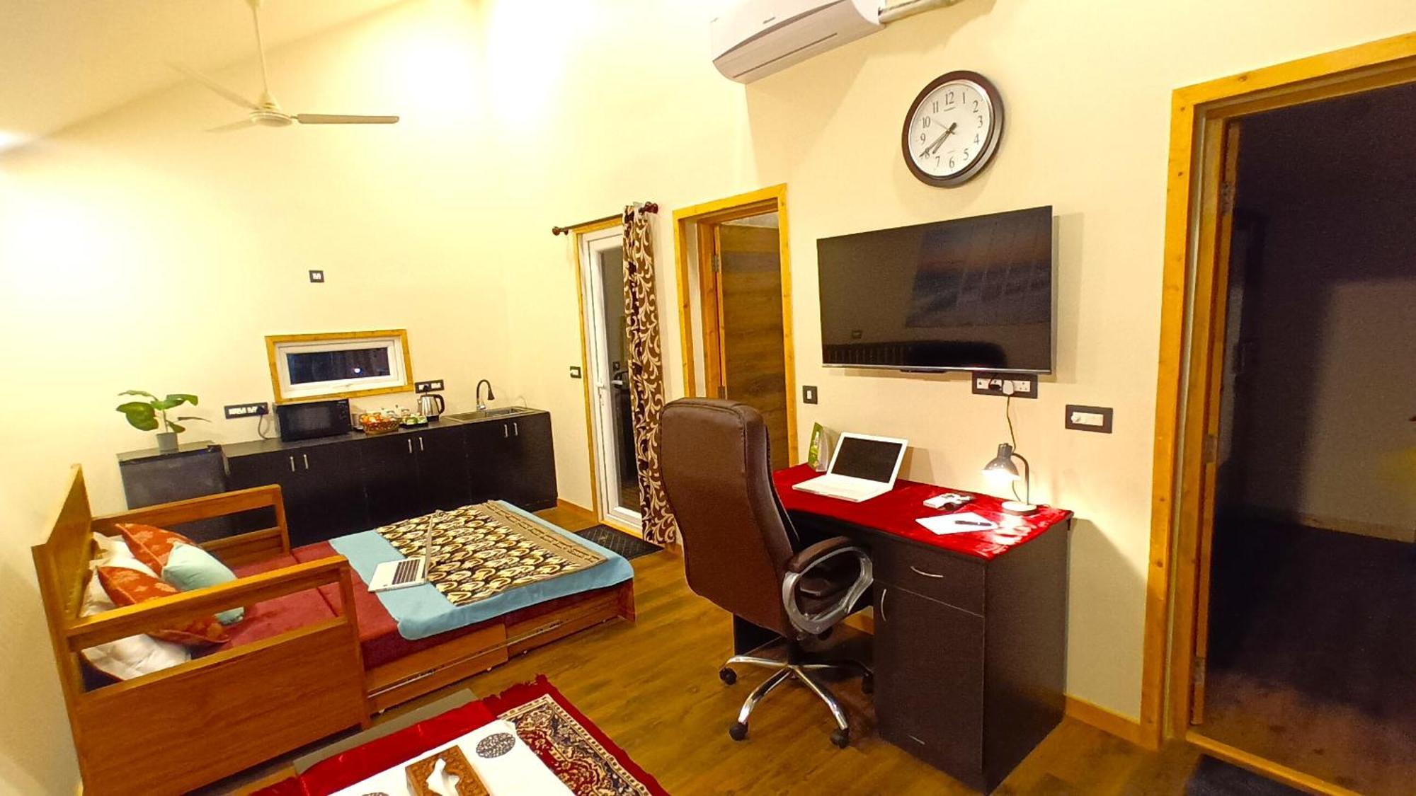 Chan Beach Resort Bahur Bagian luar foto