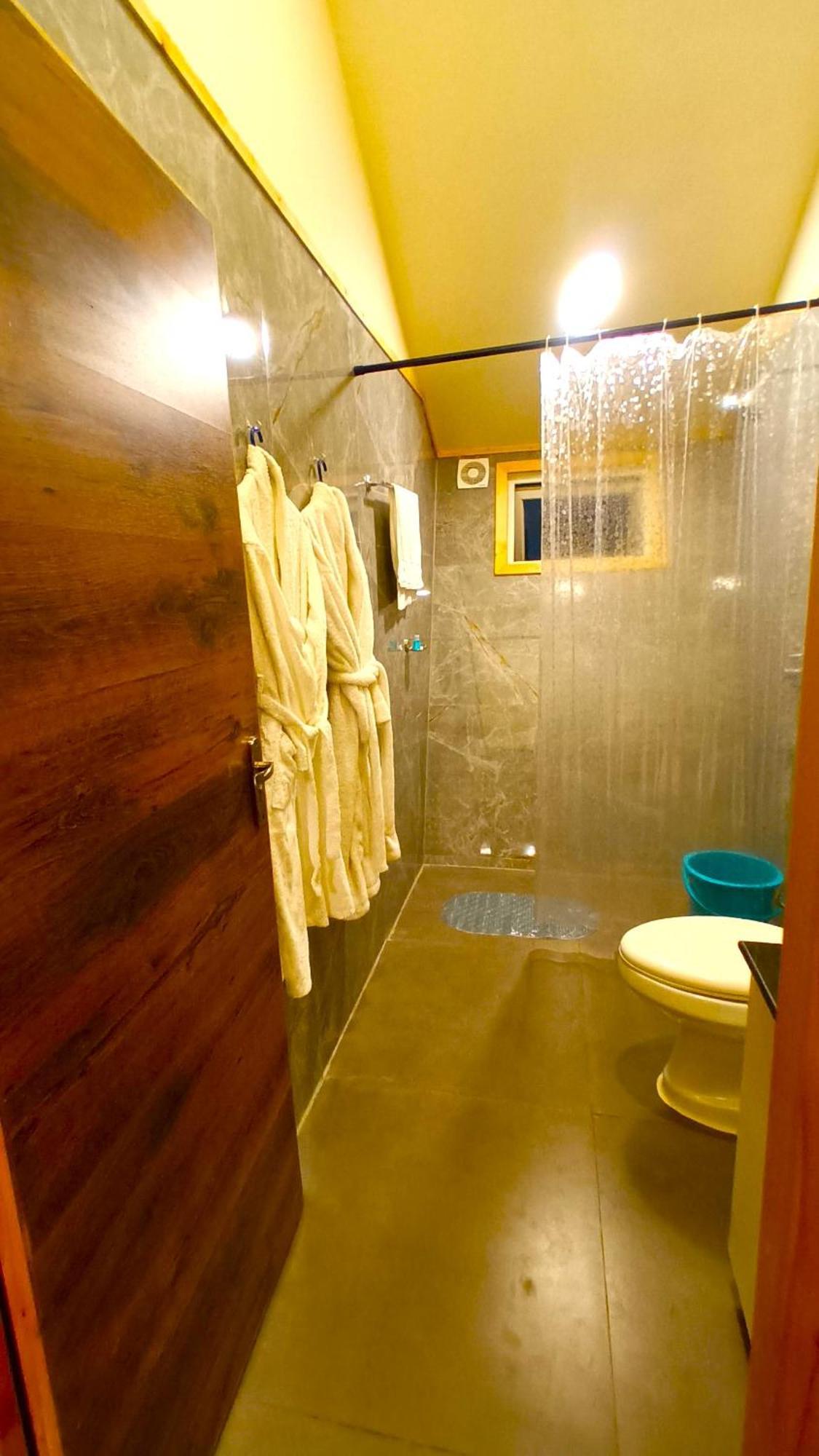 Chan Beach Resort Bahur Bagian luar foto